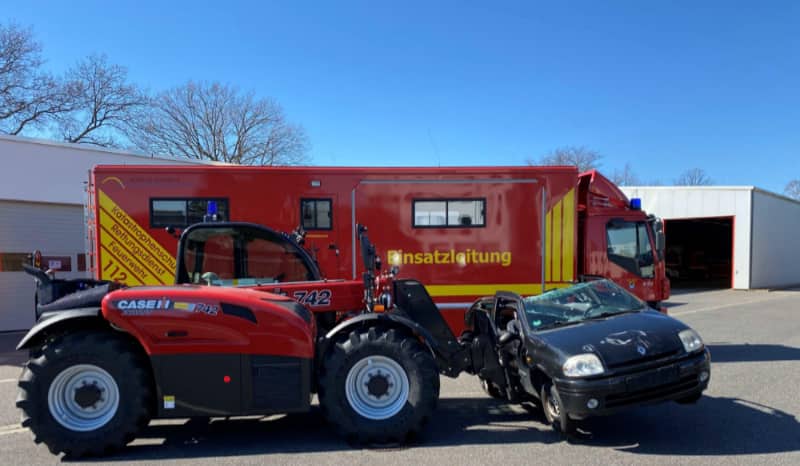 Case IH Farmlift 742 jetzt auch im Feuerwehreinsatz